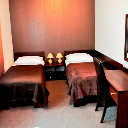 Bed & Breakfast Park Na Wojskiego 3*