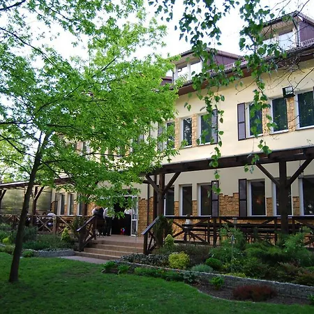 Park Na Wojskiego Марки